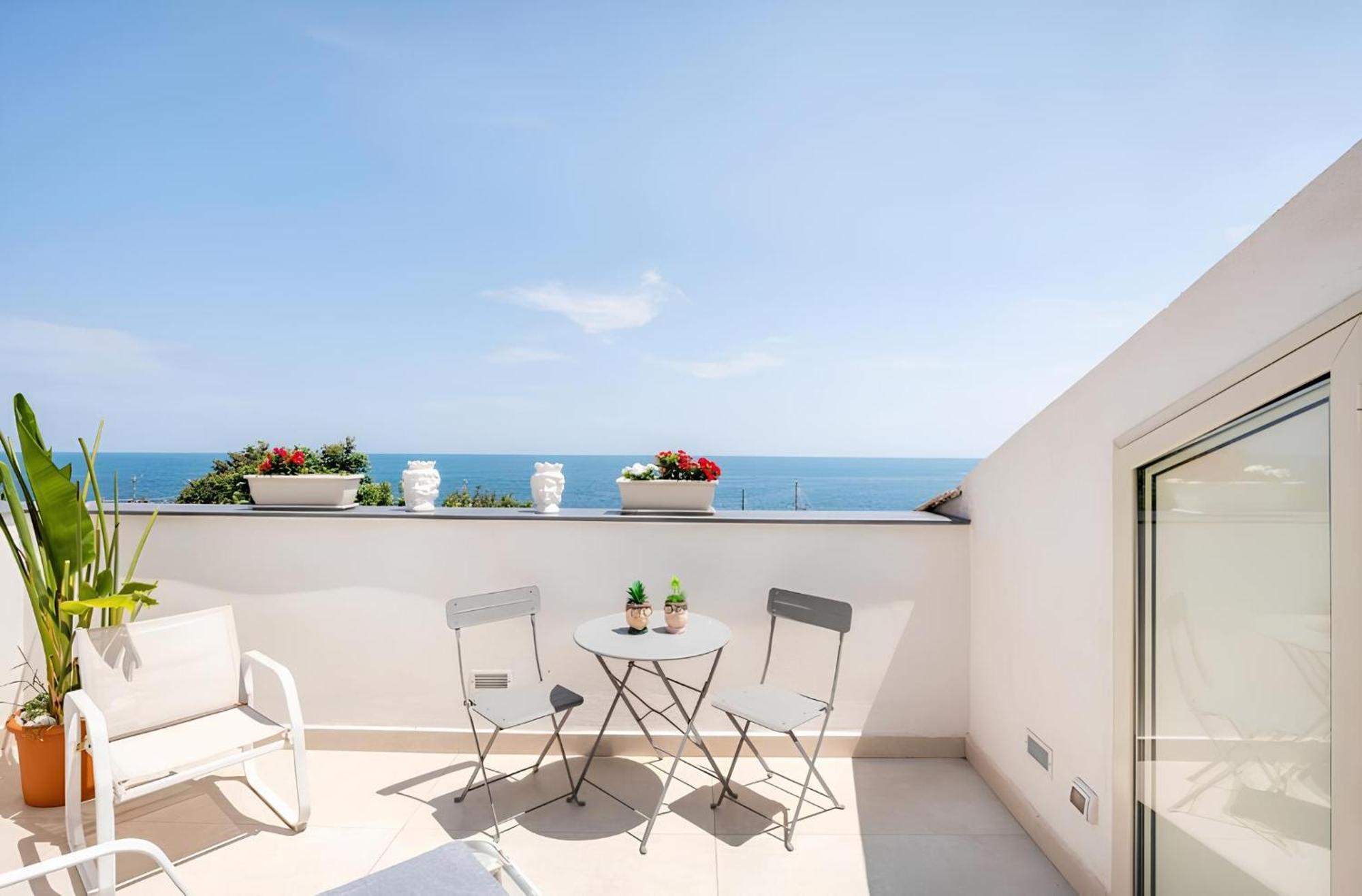 Mare Damuri Con Terrazza Vista Mare Apartment คาตาเนีย ภายนอก รูปภาพ